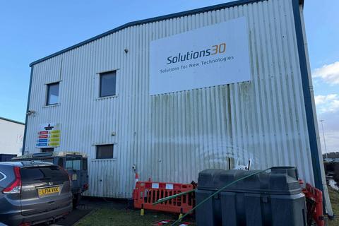 Industrial development to rent, Harbour Clos Marchwood SO40 4AF