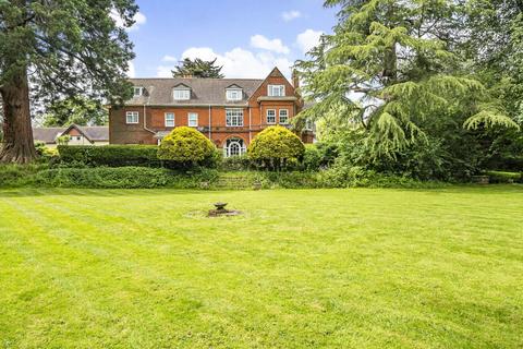 3 bedroom apartment to rent, Ravenswood House, Lower Hale, Farnham, Surrey, GU9