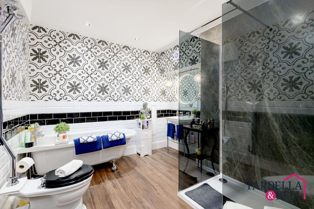 Main Bathroom