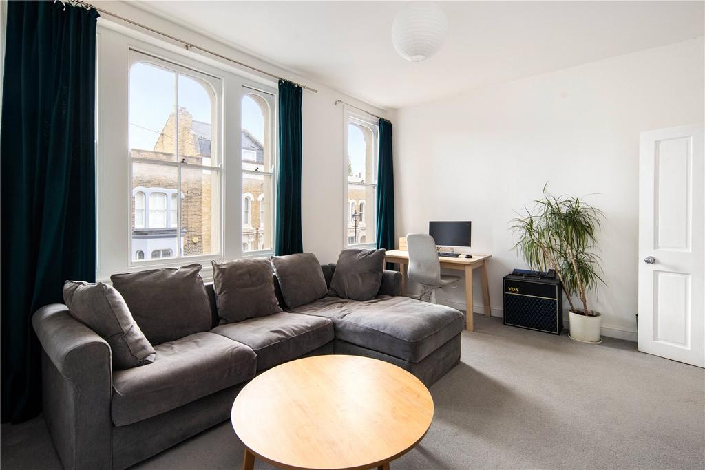 Living Area/Bedroom
