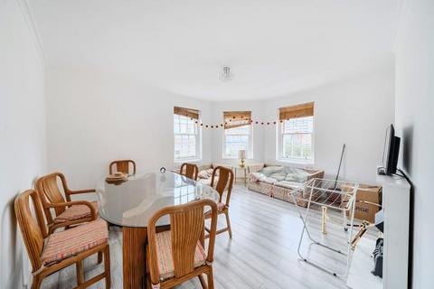 3 bedroom flat for sale, Middleton House, Causton Street, London, SW1P