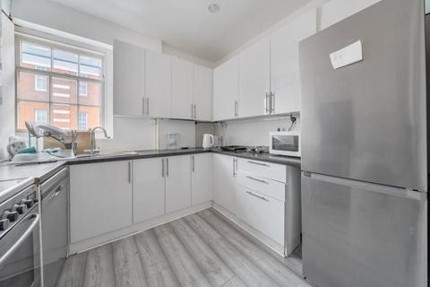 3 bedroom flat for sale, Middleton House, Causton Street, London, SW1P