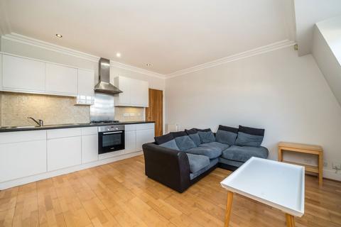 1 bedroom flat for sale, Old Town, London SW4