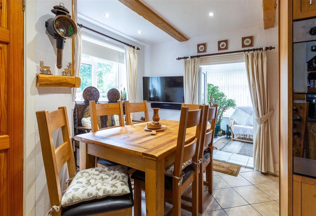 Kitchen/dining