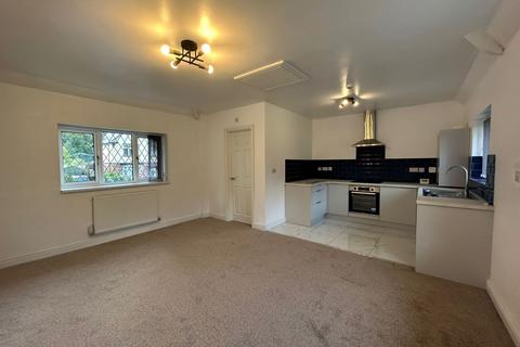 1 bedroom terraced house to rent, St James Road, DY1