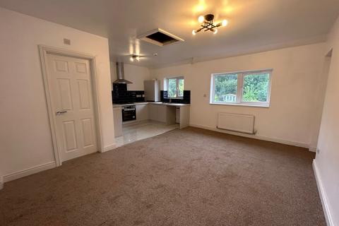 1 bedroom terraced house to rent, St James Road, DY1