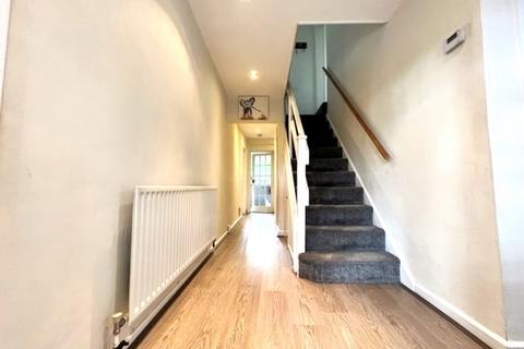 5 bedroom detached house to rent, Tamar Road, Oadby, Leicester LE2