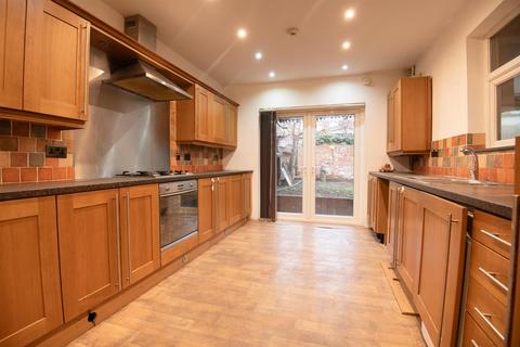 3 bedroom terraced house to rent, Gordon Road, Wellingborough