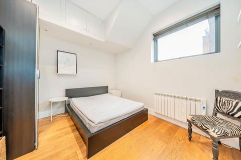 2 bedroom flat for sale, Bishops Road, London SW6