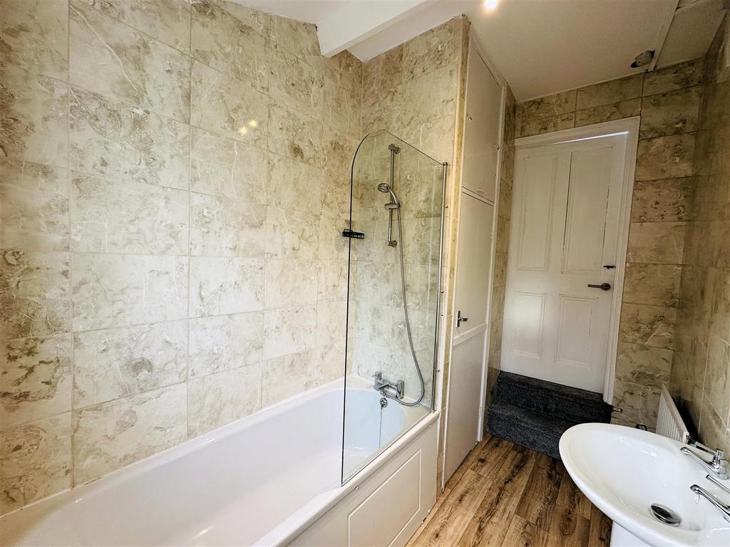 Bath1.jpg