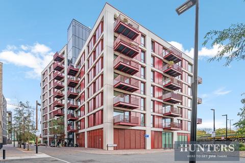 4 Brent Way, Brentford