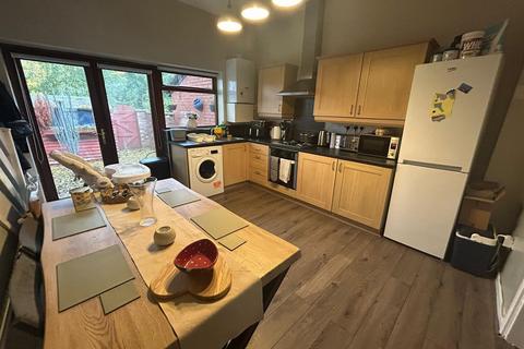2 bedroom terraced house for sale, Cheetham Hill Road, Dukinfield SK16
