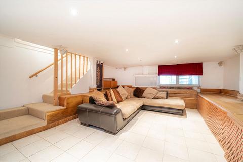 4 bedroom house for sale, Hampton Road, Hampton Hill TW12