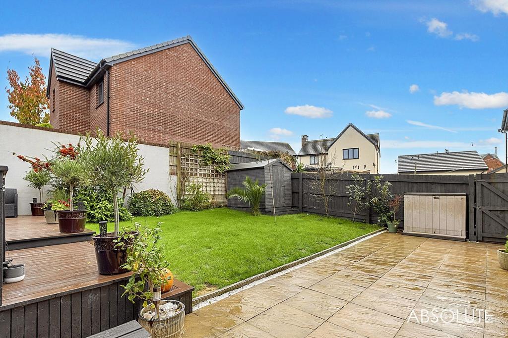 Rear enclosed garden
