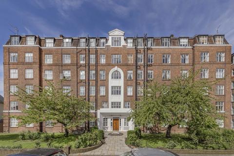 Sutton Lane North, London W4
