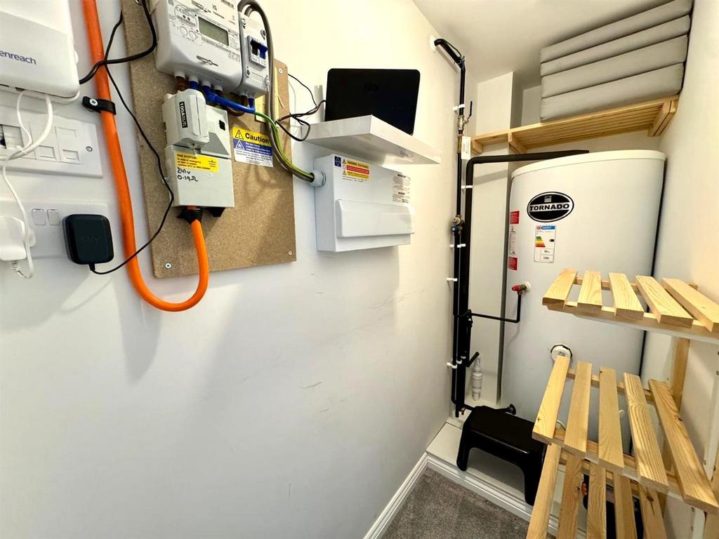 A/C / Storage