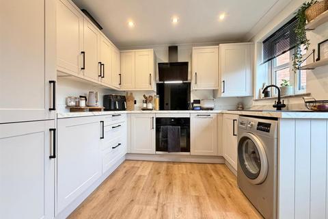 3 bedroom semi-detached house for sale, Swan Avenue, Tiverton EX16