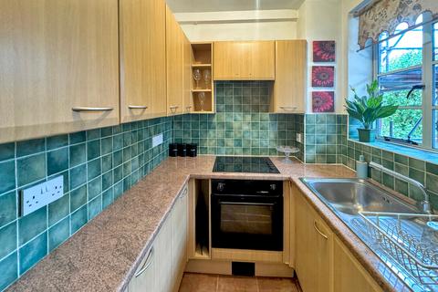 undefined, Sheen Road, Richmond, TW9