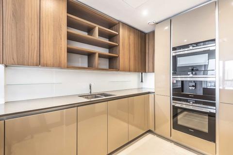 3 bedroom flat to rent, Juniper Drive, London SW18