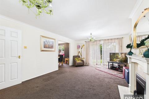 4 bedroom detached house for sale, Somerton Gardens, Reading RG6