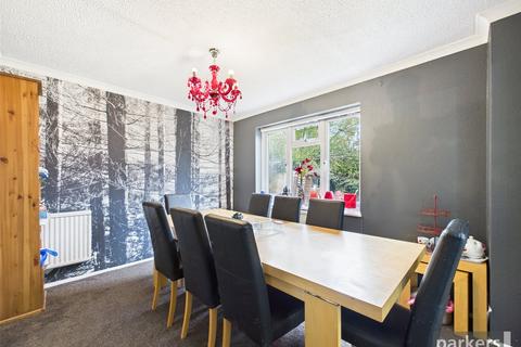4 bedroom detached house for sale, Somerton Gardens, Reading RG6