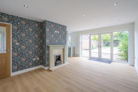 undefined, Lapwood Avenue, Kingswinford, DY6 8SG