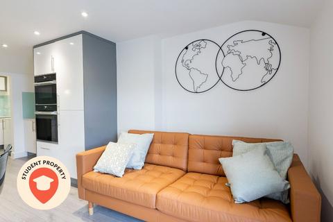 3 bedroom apartment to rent, Clifton Park Road, Clifton, Bristol, Bristol, BS8