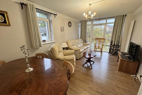 2 bedroom flat for sale, Empress Court Chester road, Old Trafford