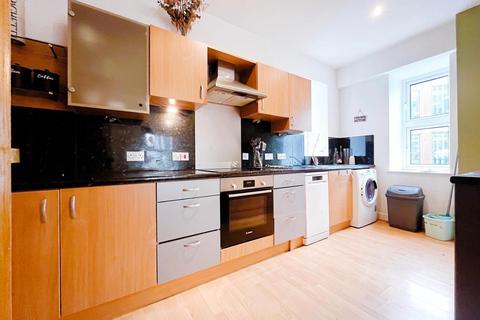 2 bedroom flat to rent, City Central, Leeds, West Yorkshire