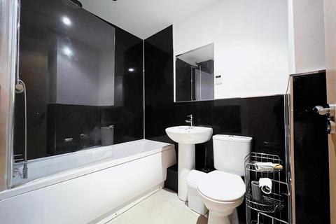 2 bedroom flat to rent, City Central, Leeds, West Yorkshire