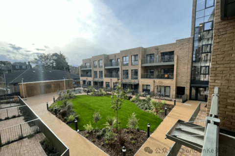 undefined, Parkhurst Road, N7 0FQ