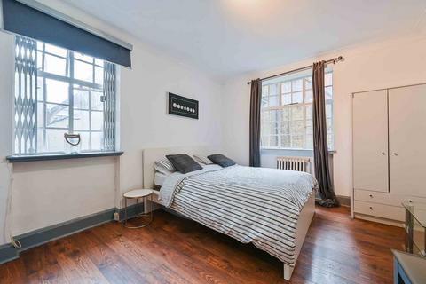 Studio to rent, Seymour Street, Marylebone, London, W1H