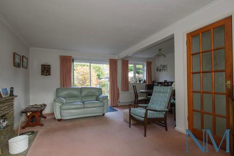 undefined, Crawley RH10