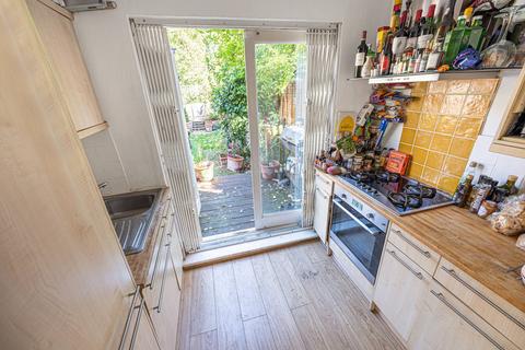 1 bedroom flat to rent, Cantelowes Road, Camden, London, NW1