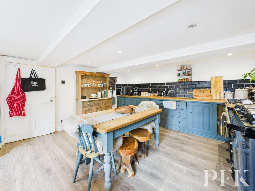Kitchen / Dining