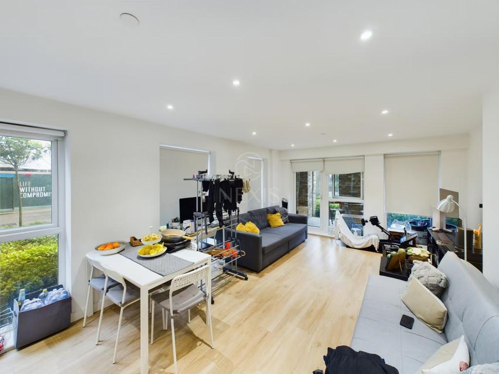 Caversham Road, Beaufort Park, Colindale, NW9