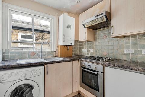 2 bedroom flat for sale, Avondale Rise, London