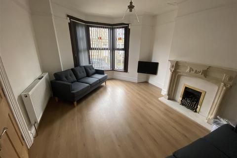 6 bedroom private hall to rent, Blades Street, Lancaster LA1