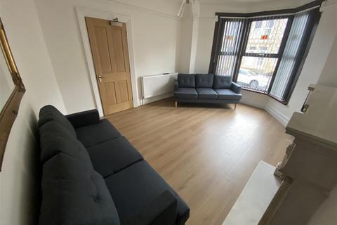 6 bedroom private hall to rent, Blades Street, Lancaster LA1