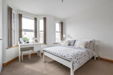 3 bedroom terraced house for sale, London E17