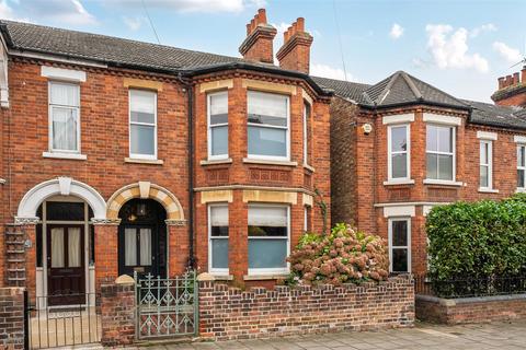 undefined, Goldington Avenue, Bedford
