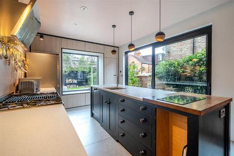 undefined, Goldington Avenue, Bedford
