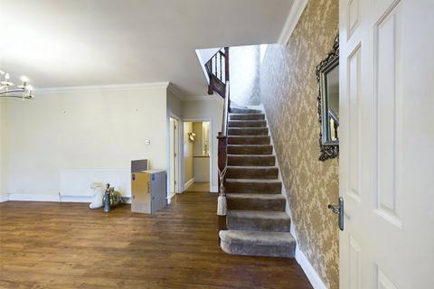4 bedroom semi-detached house for sale, Upper Rainham Road, Hornchurch RM12
