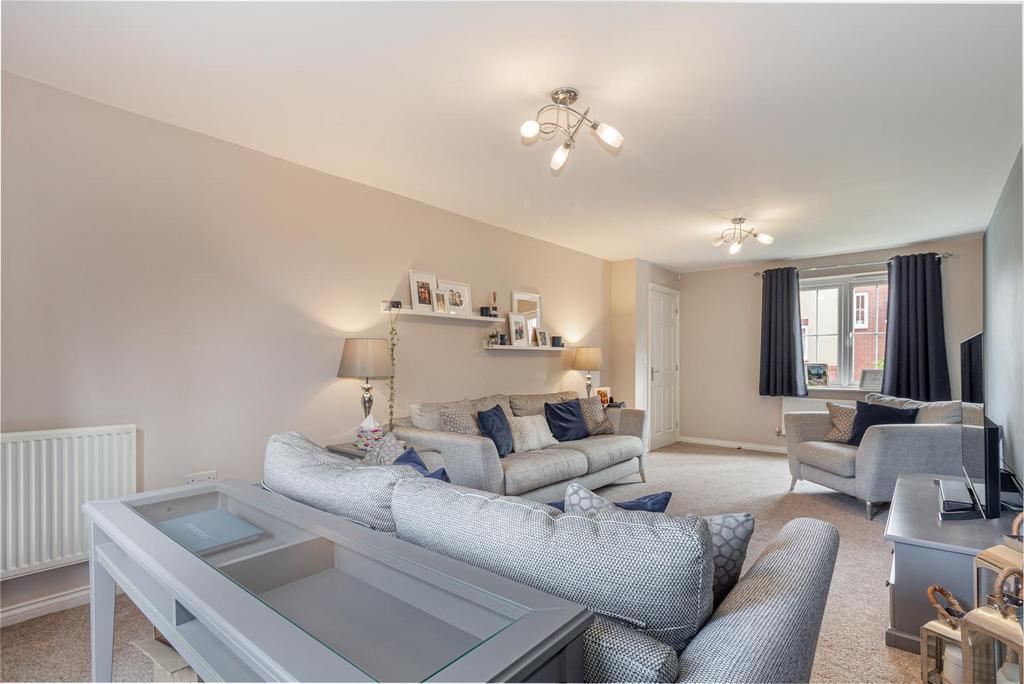Living-room-4.jpg