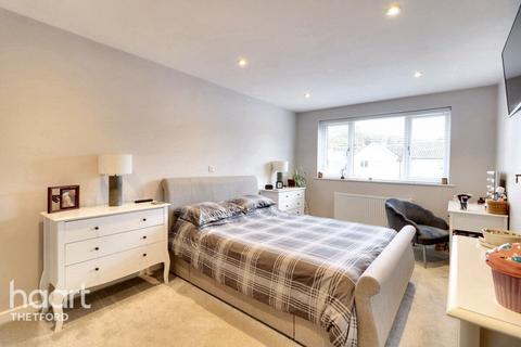 4 bedroom detached house for sale, Church Meadow, Barton Mills