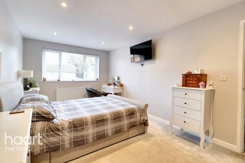 4 bedroom detached house for sale, Church Meadow, Barton Mills