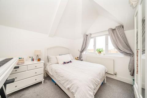 undefined, Chertsey Road, Ashford TW15