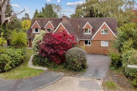 undefined, Fernhill, Oxshott, Leatherhead