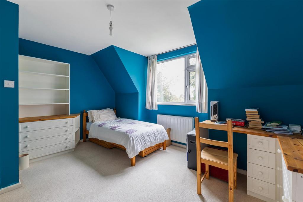 99552 13 Fernhill Oxshott(22).jpg