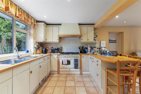 undefined, Fernhill, Oxshott, Leatherhead